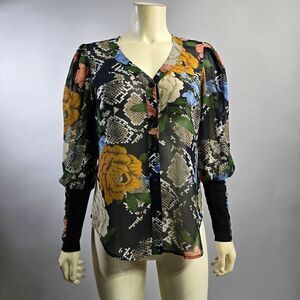 Cabi xs top R4